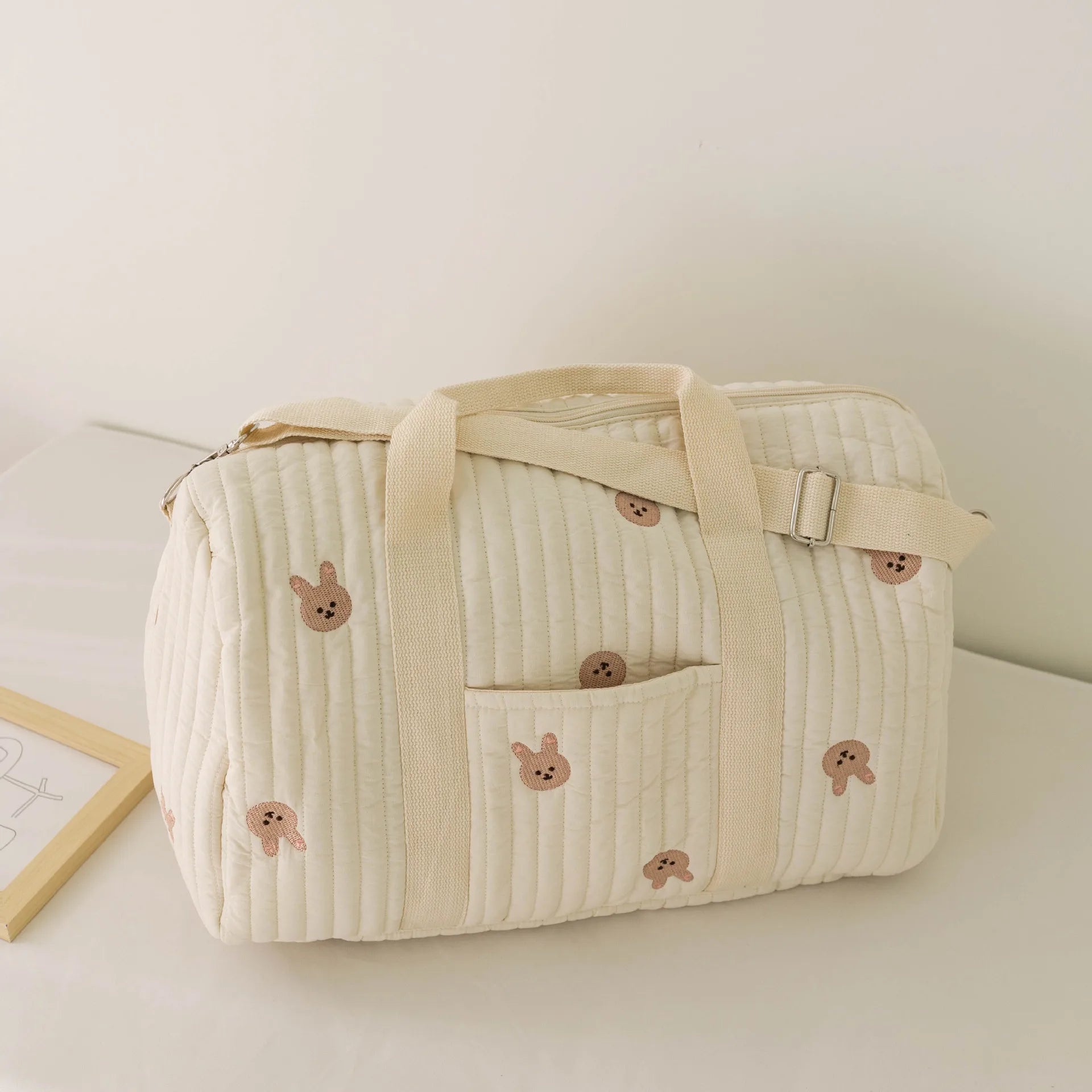 Sac de maternité matelassé - Motifs brodés