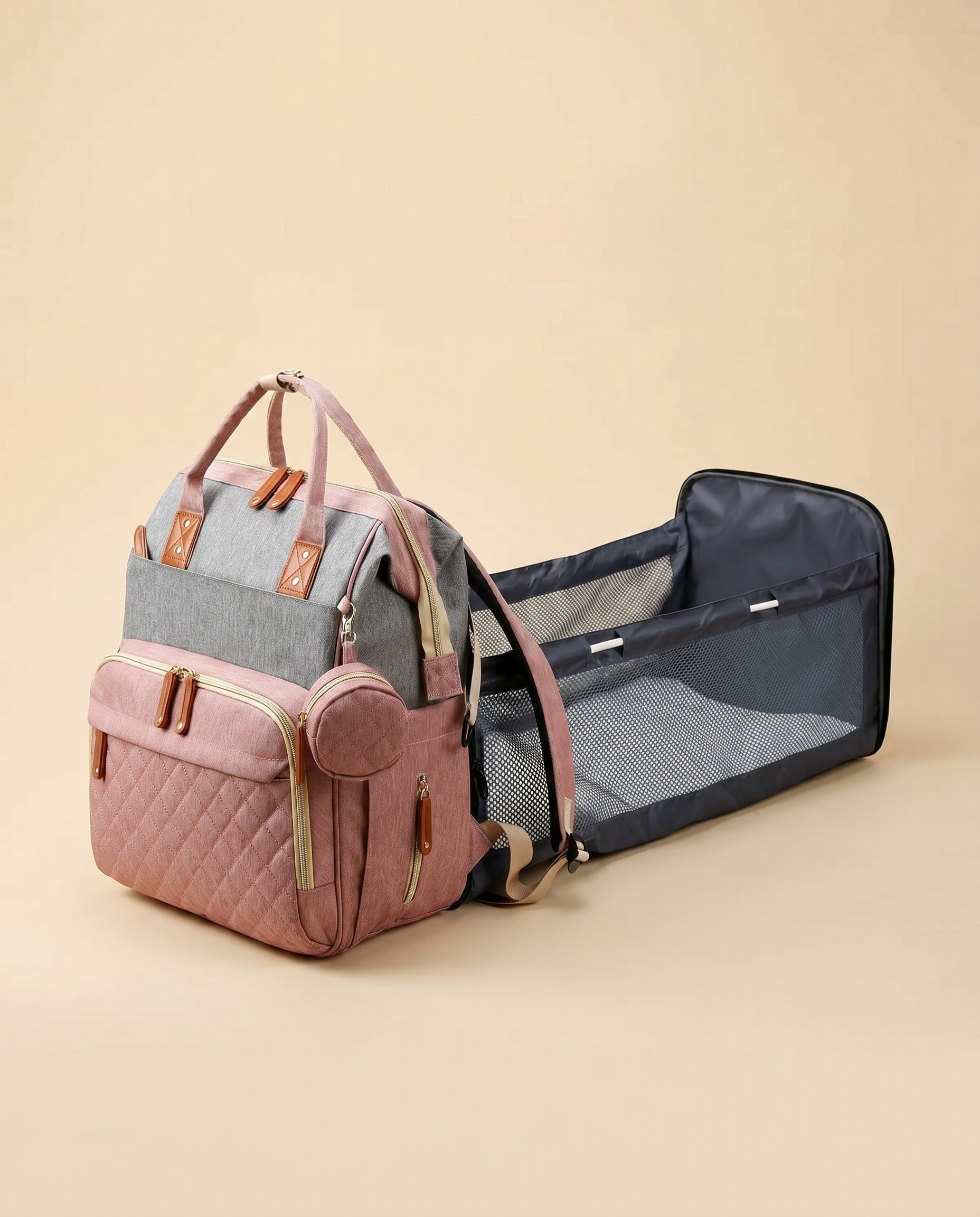 Sac à langer 2-en-1 Tendrinette · Gris rosé · station de change dépliée [c:gris-rose]