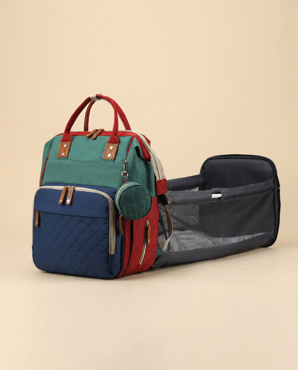 Sac à langer 2-en-1 Tendrinette · Multicolore · station de change dépliée [c:multicolore]