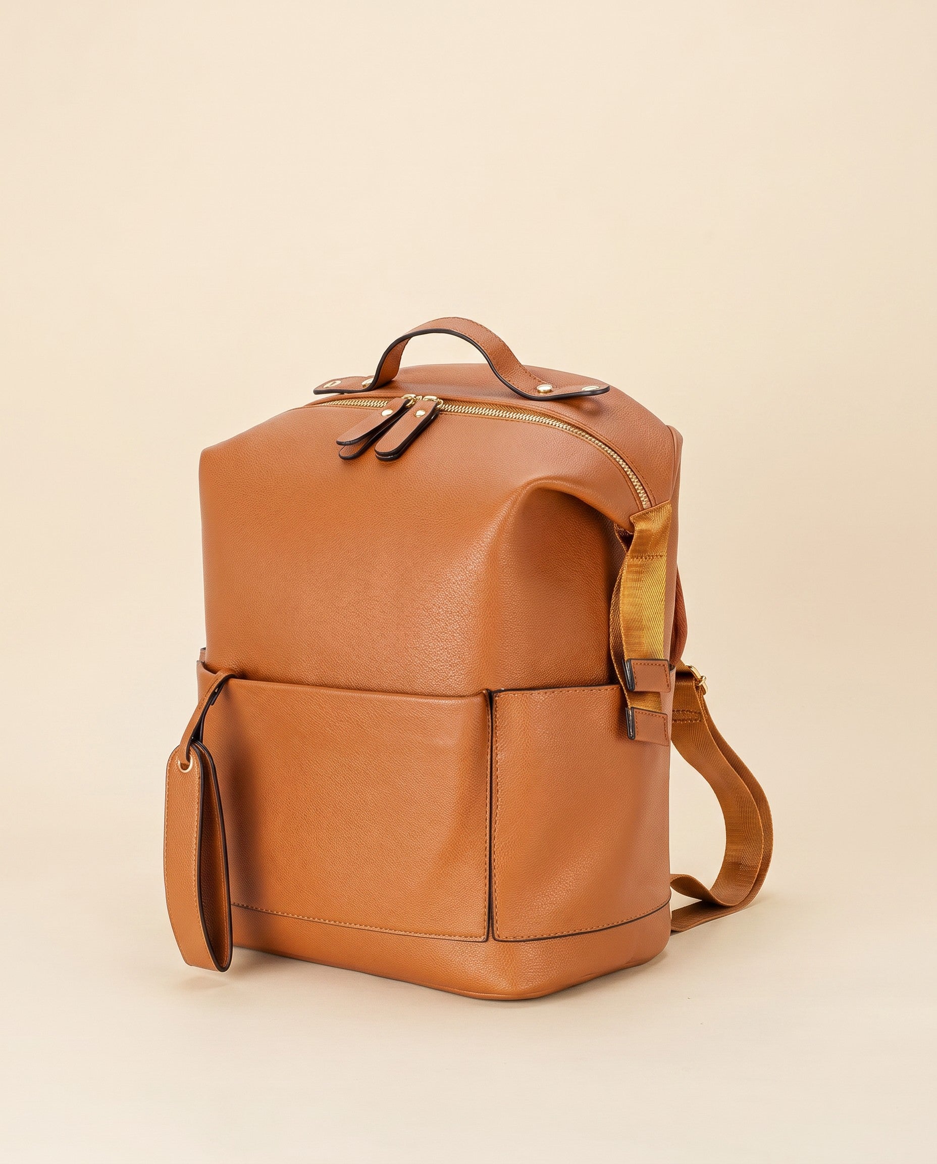 Sac à dos à langer façon cuir Tendrinette · Caramel · packshot [c:caramel]