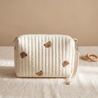 Trousse à langer matelassée brodée - Pochette nomade à clipser sur la poussette