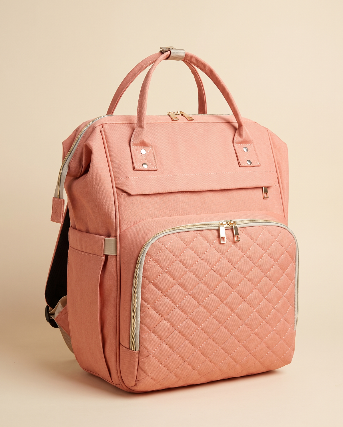 Sac à dos à langer bébé maternité matelassé Tendrinette · Corail · packshot studio trois quarts
