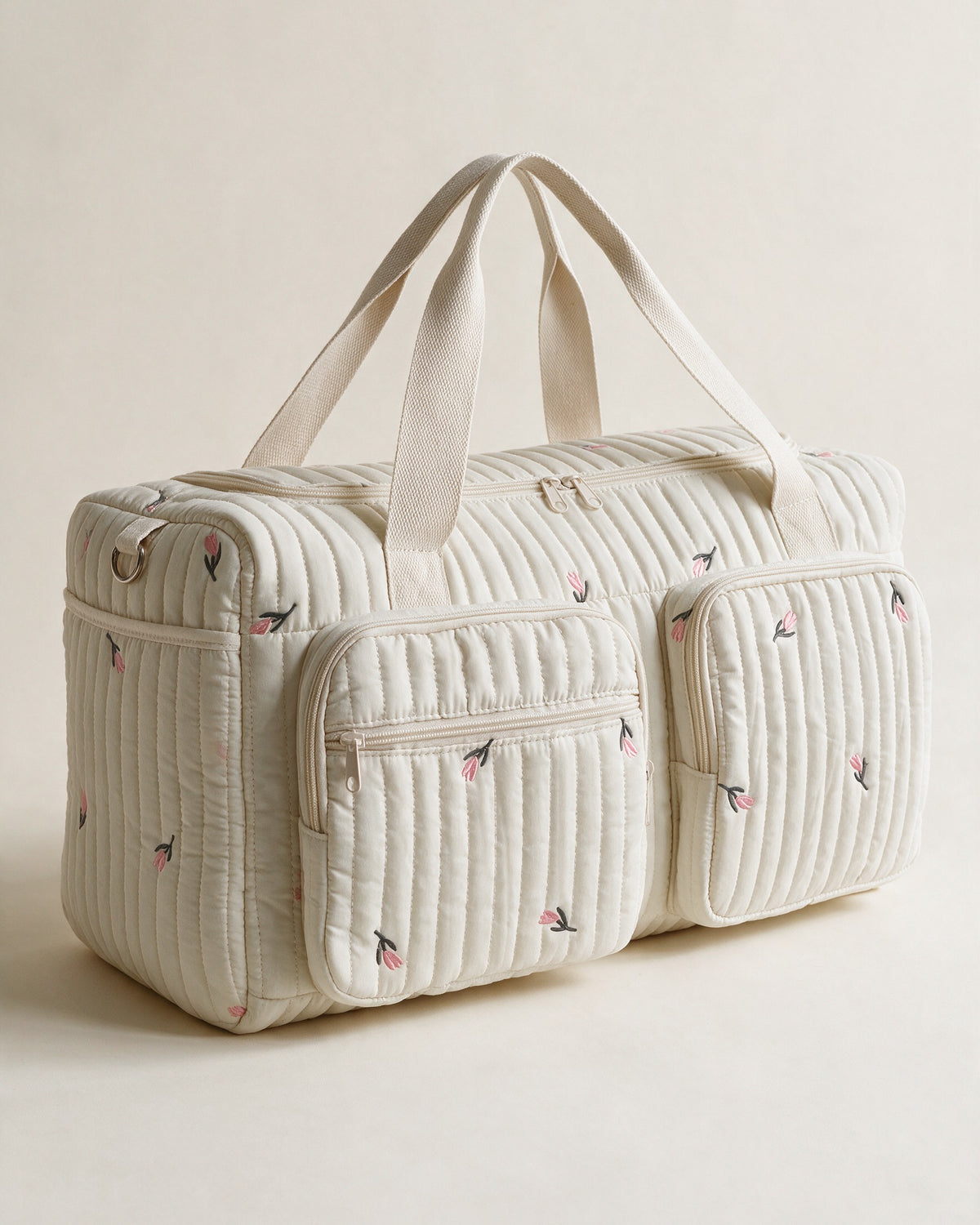 Sac à langer maternité matelassé brodé Tendrinette · Tulipes brodées · packshot studio trois quarts