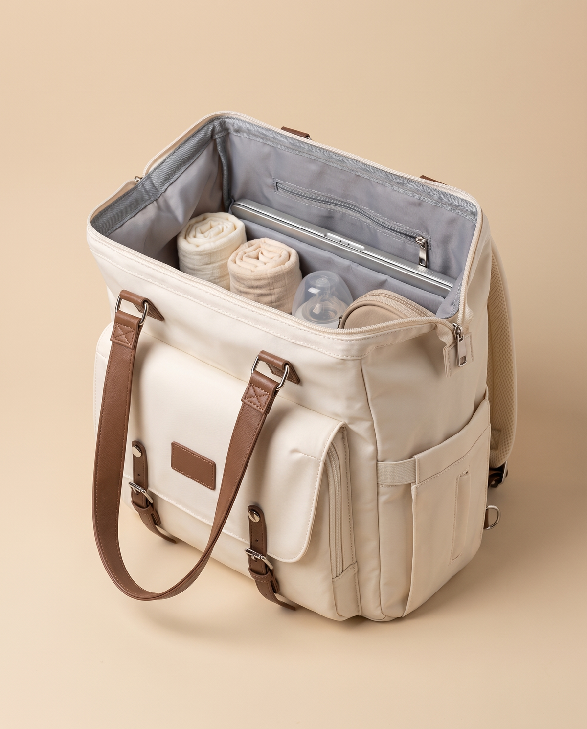 Sac à dos à langer vintage Tendrinette · Beige · intérieur ouvert